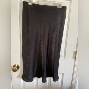 Banana Republic Black, Flirty Skirt. SZ M. Never Worn.